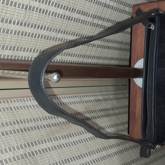 Etienne Aigner Signature Logo Purse - Picture 3 of 12